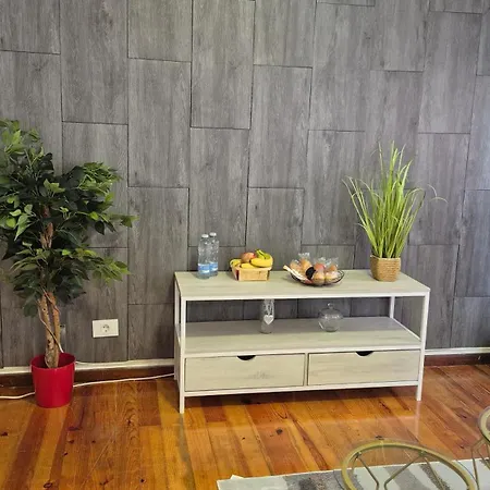 En El Centro Cerca De Vialia Homestay *